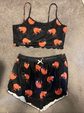 Sloth-Print Black & Orange Satin Sleep Set - Women